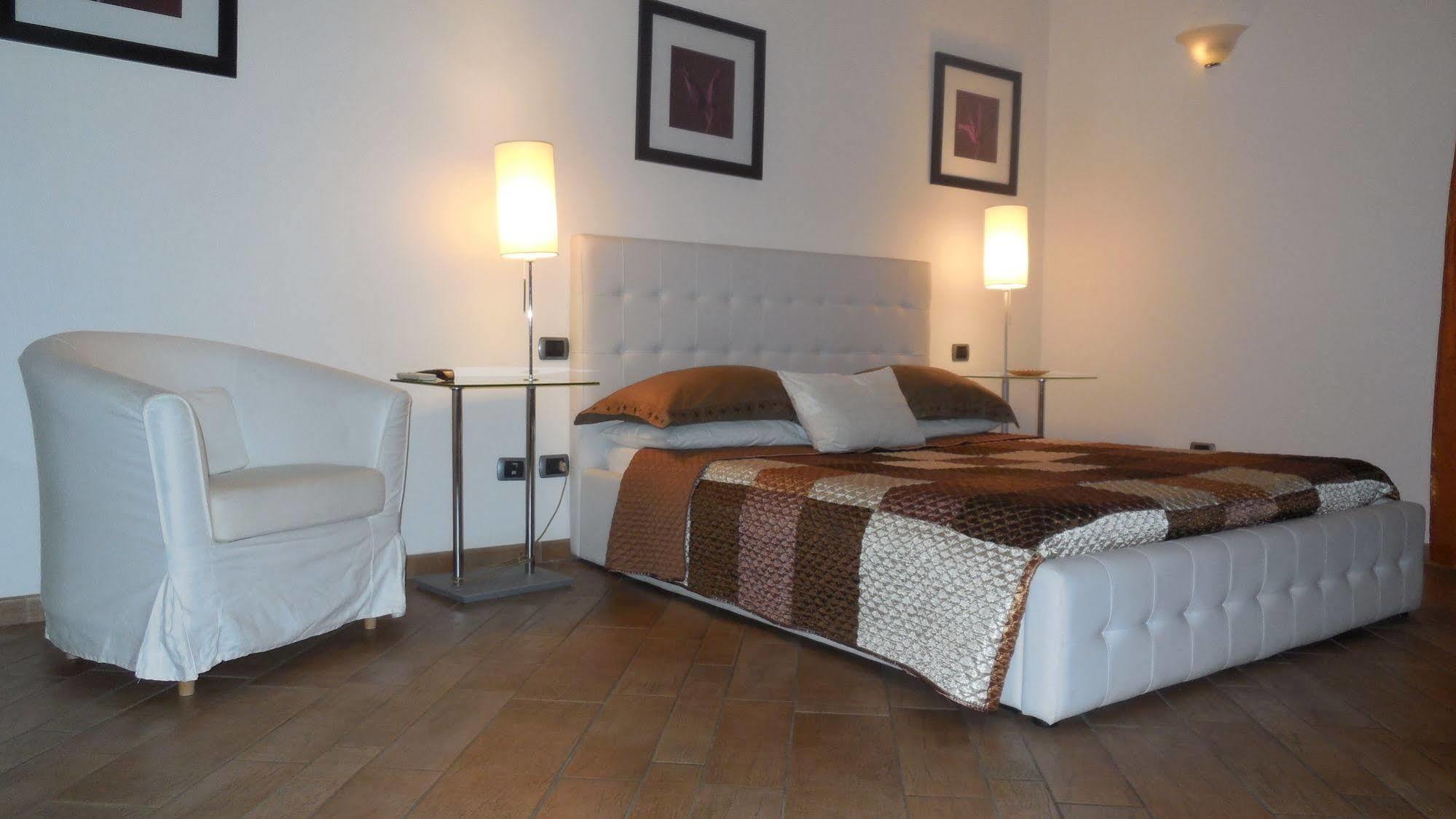 Tridente Rooms Roma Esterno foto
