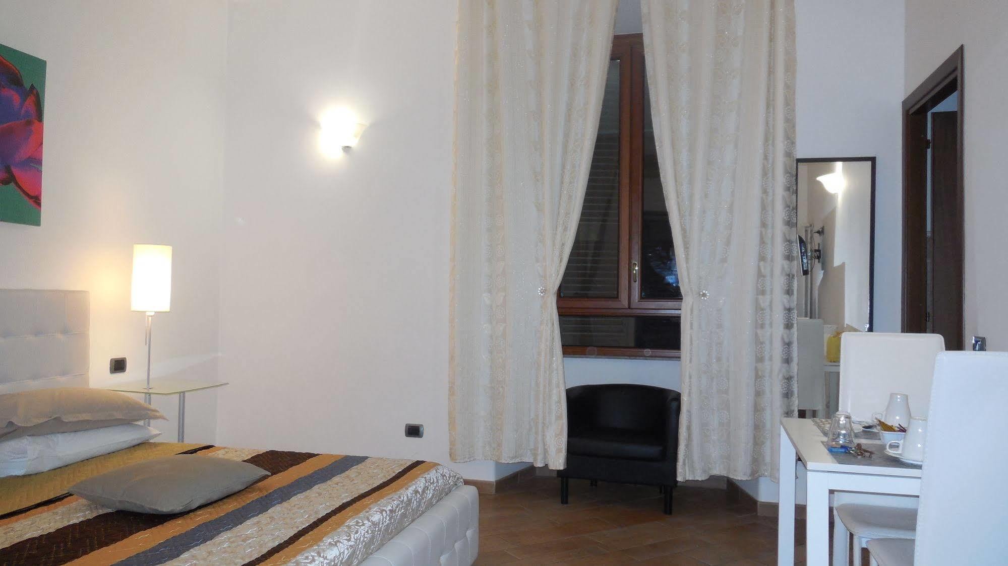 Tridente Rooms Roma Esterno foto