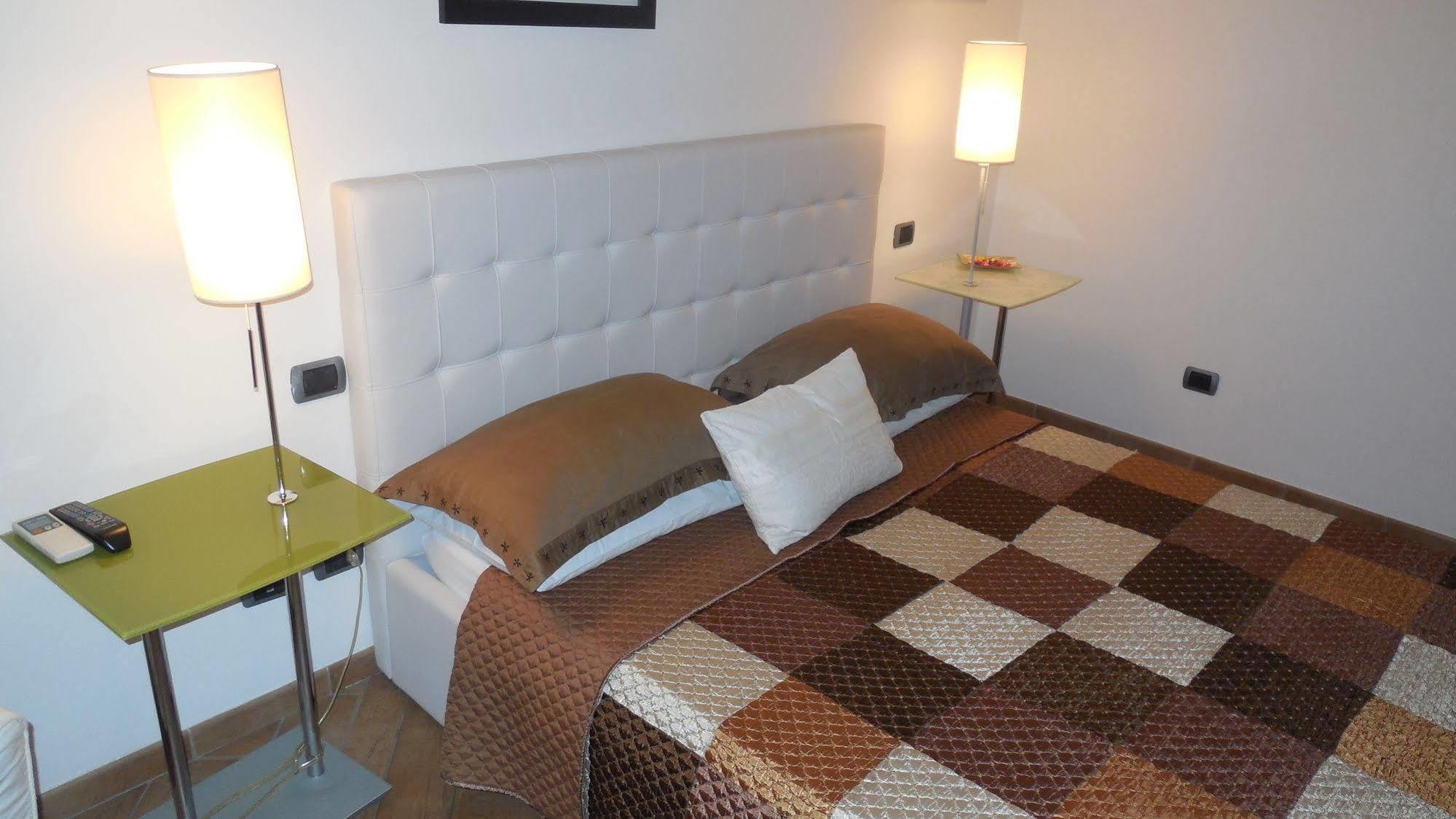Tridente Rooms Roma Esterno foto