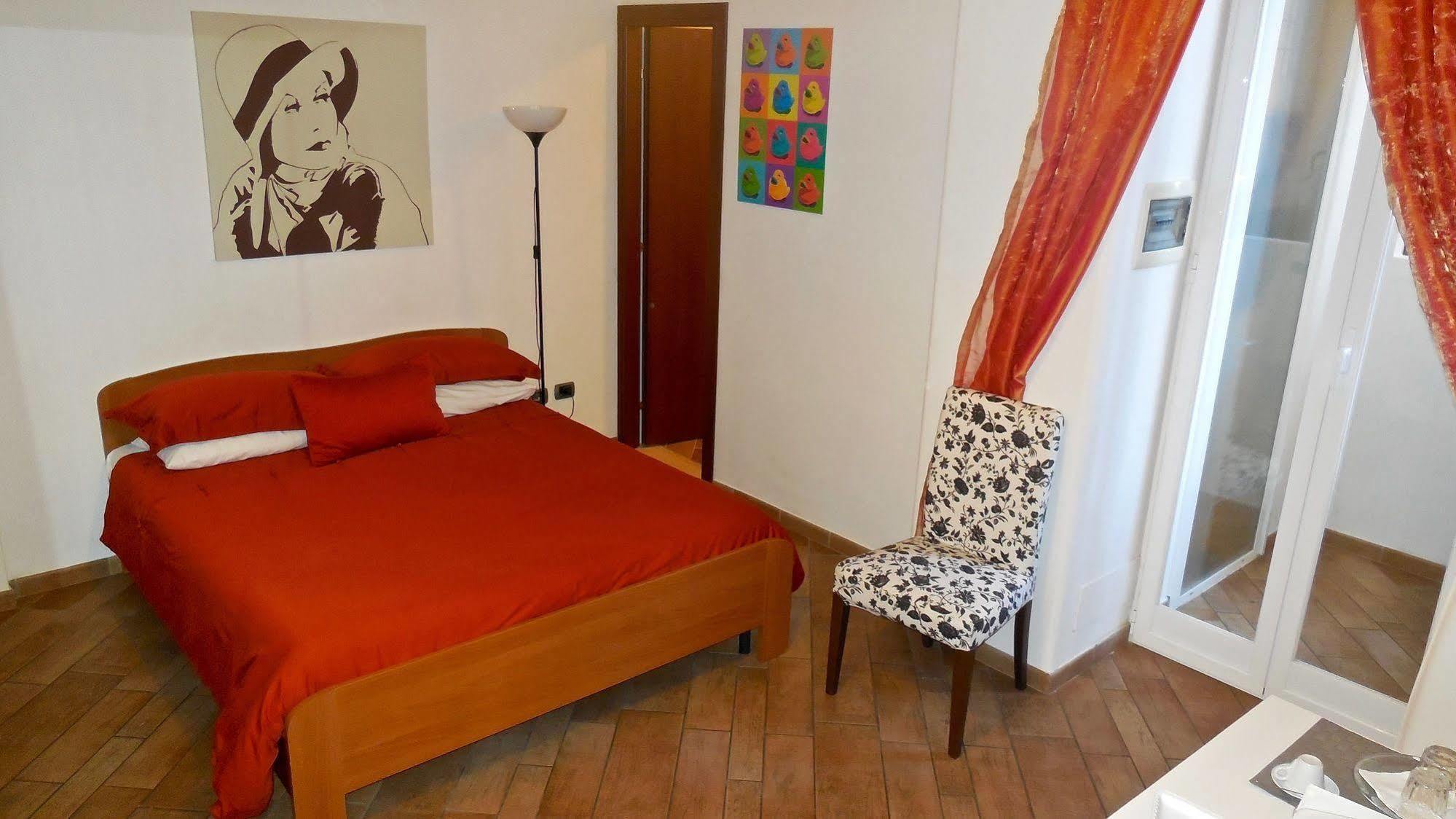 Tridente Rooms Roma Esterno foto